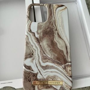 Printed phone case - iPhone 12/12 pro - golden sand marble